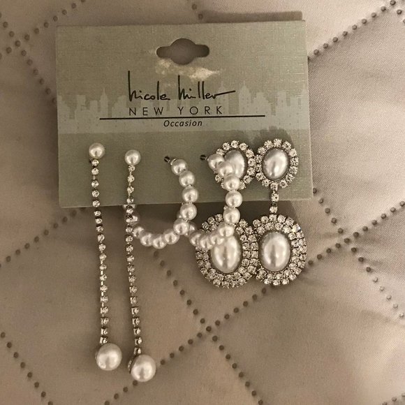 3 Pairs of Earnings , silver color with white  Pearl - - Picture 1 of 1